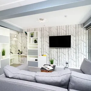 Chic Living In Stratford A Cozy 2br Flat Apartment