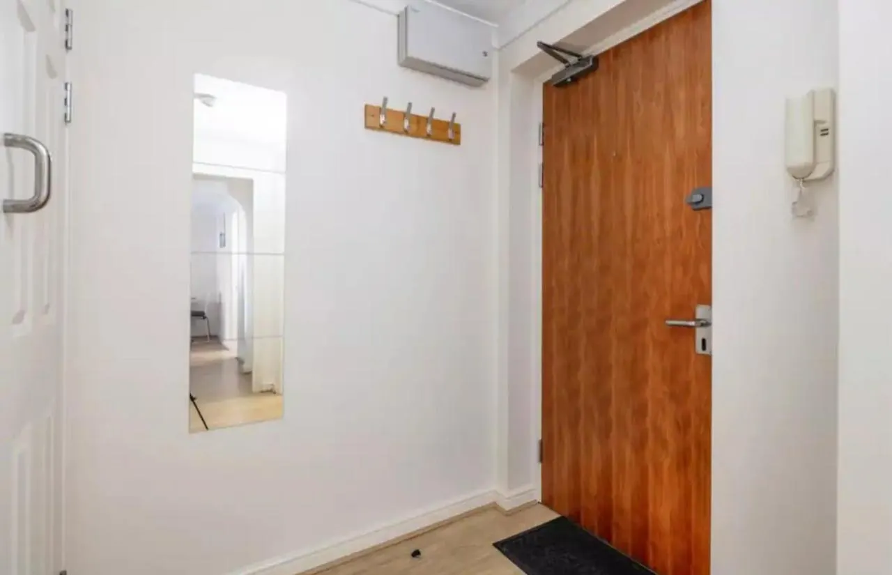 1 Bedroom Flat With Free Parking London