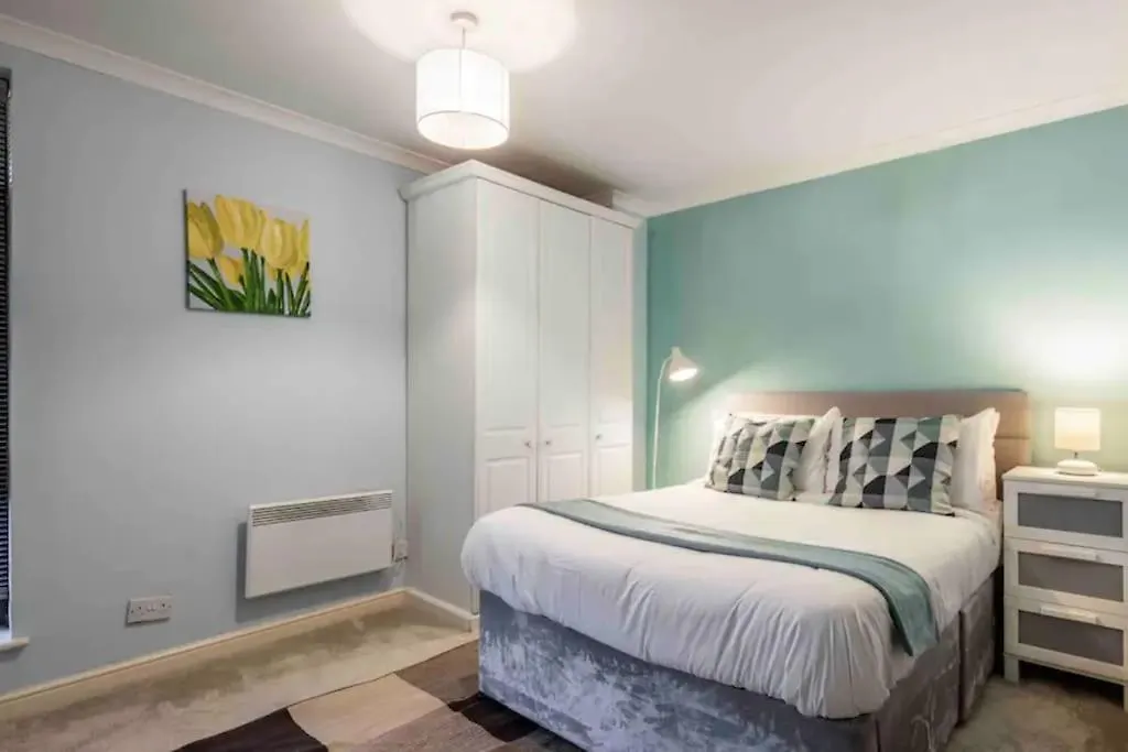1 Bedroom Flat With Free Parking 런던