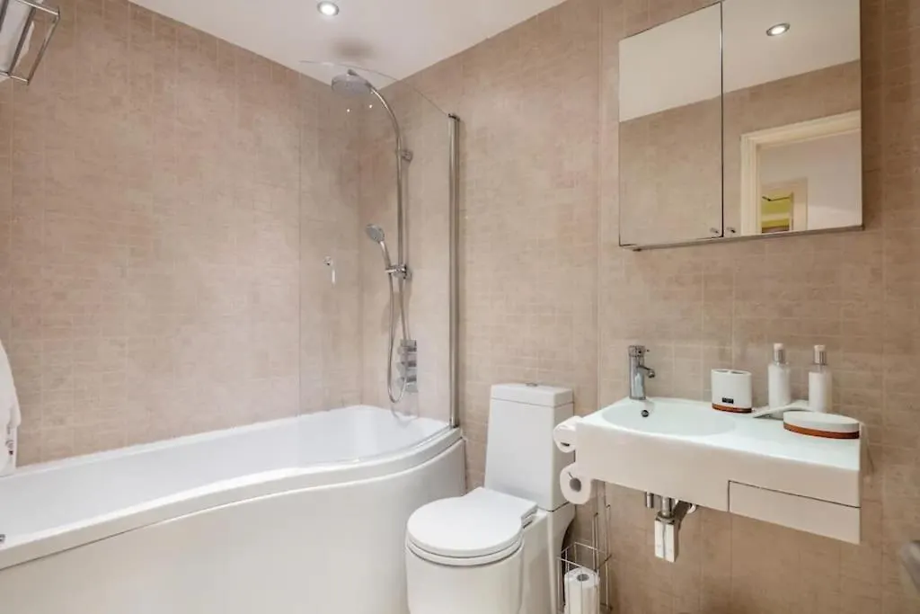 1 Bedroom Flat With Free Parking 런던 영국