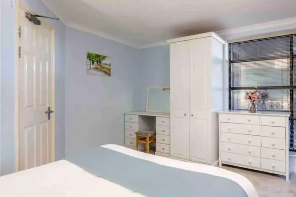 1 Bedroom Flat With Free Parking 런던